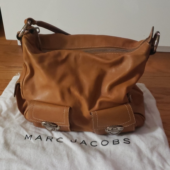 Authentic Marc Jacobs Camel Buckle Bag - Picture 2 of 16